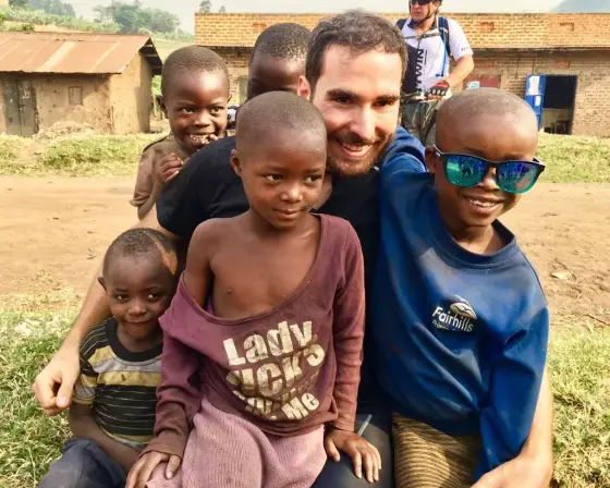 Con los niños de Kimya