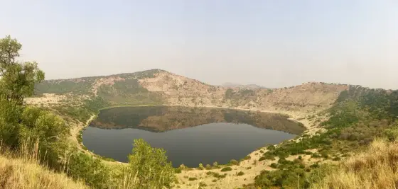 Un lago en uno de los cráteres