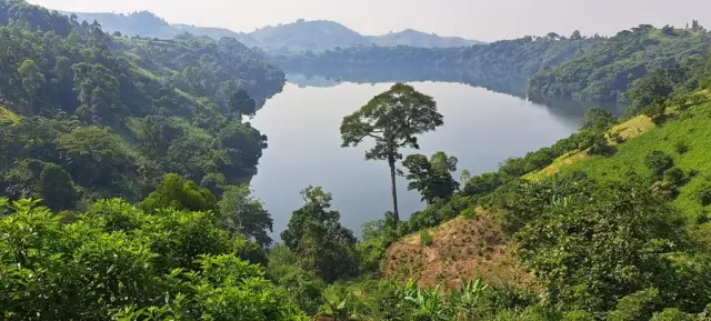 Más crater lakes en bici